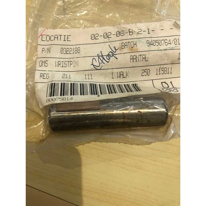 Wrist pin 0322188