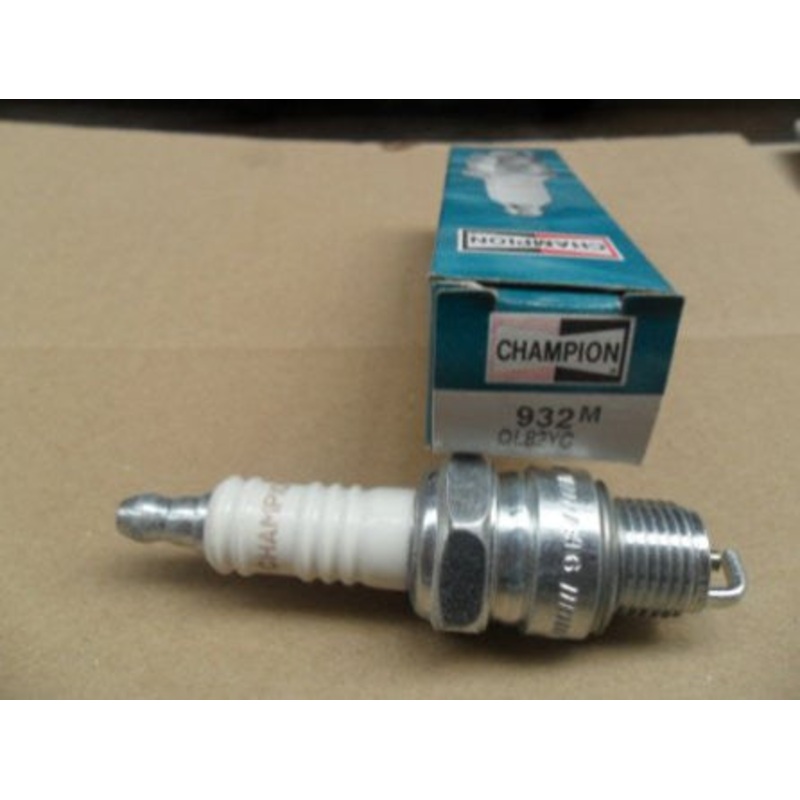 Evinrude Johnson Champion Spark Plug QL82YC
